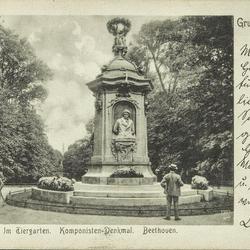 Im Tiergarten. Komponisten-Denkmal. Beethoven.